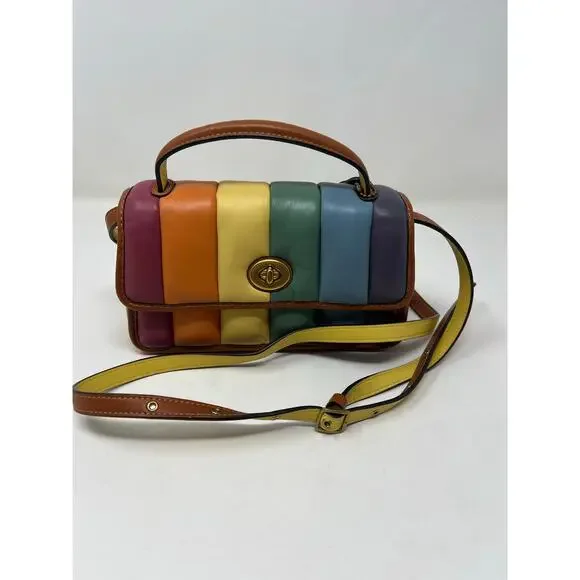 Coach Turnlock Clutch 20 with Rainbow Quilting C4700 Leather Crossbody - Picture 4 of 8